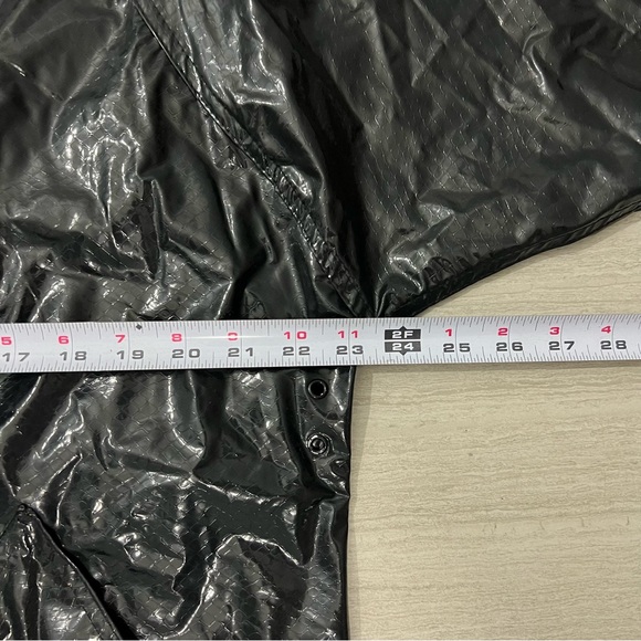 Vtg Slippery When Wet Rain Coat Wipette Women's Sz M Black Vinyl Rainbow Zipper - Picture 7 of 10